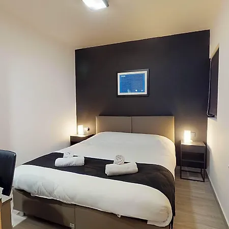 Szálloda Block 3*